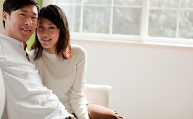 老婆说要3人玩怎么办(如何应对老婆希望三人参与的性爱要求？)