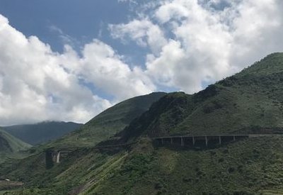 大理到腾冲汽车(大理到腾冲自驾：穿越崇山峻岭，领略滇西北壮美风景)