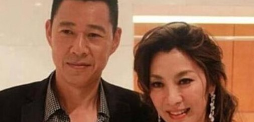 张丰毅老婆霍凡(张丰毅夫妇携手出席活动，引关注)