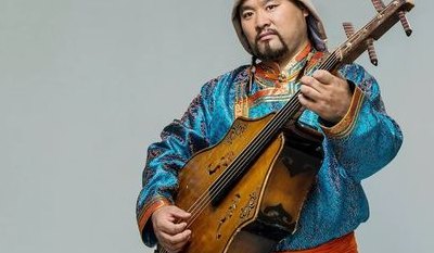 普布次仁(普布次仁：致力于守护马头琴传统)
