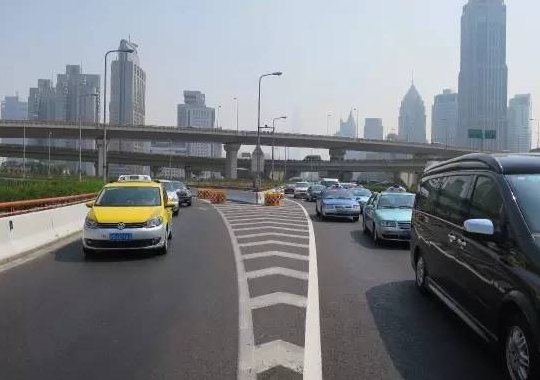 延安路高架(上海延安路高架公路，东段松江段明年起禁止机动车通行)