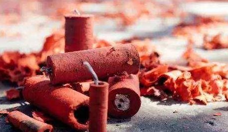 火药发明前人们怎么放爆竹（火药发明前人们是怎样放爆竹的）