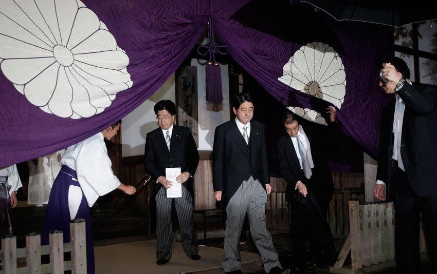日媒:安倍晋三参拜靖国神社（日本首相安倍晋三参拜靖国神社）