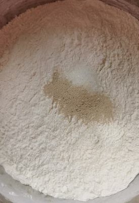 500克面粉放多少酵母(500克面粉需要多少酵母？)