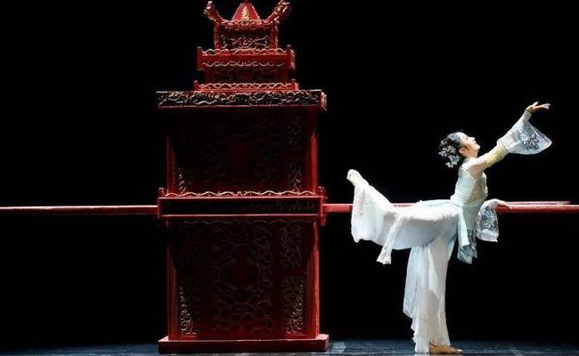 十里红妆 叶迷(迷情十里，红妆飘逸)