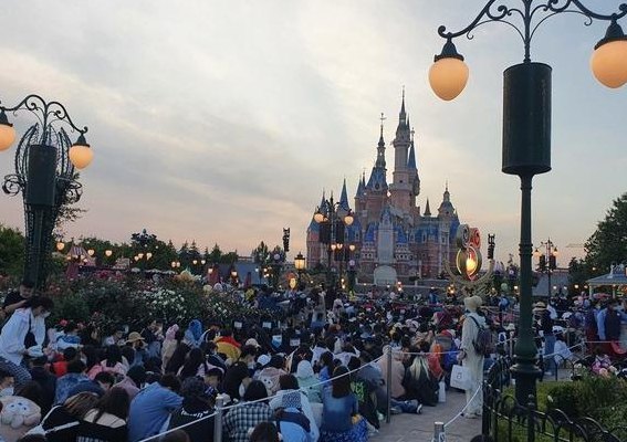 迪士尼免排队(迪士尼推出无需排队新体验)
