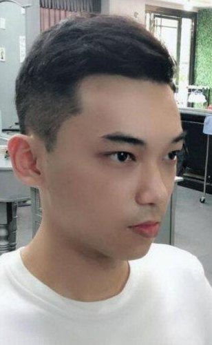 短发男士发型两边剃掉（男士短发发型2边剪掉就是帅气）