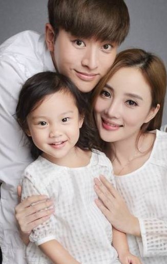 贾乃亮的老婆（贾乃亮的老婆现在是谁）