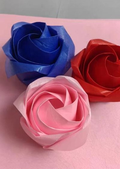 一百元折玫瑰花步骤图（一百元折玫瑰花图片）