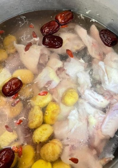 怎么炖鸡好吃家常做法（怎样炖鸡好吃家常做法）