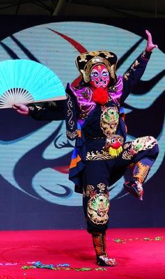 变脸是什么剧种的绝活（变脸是什么的剧种的绝活）