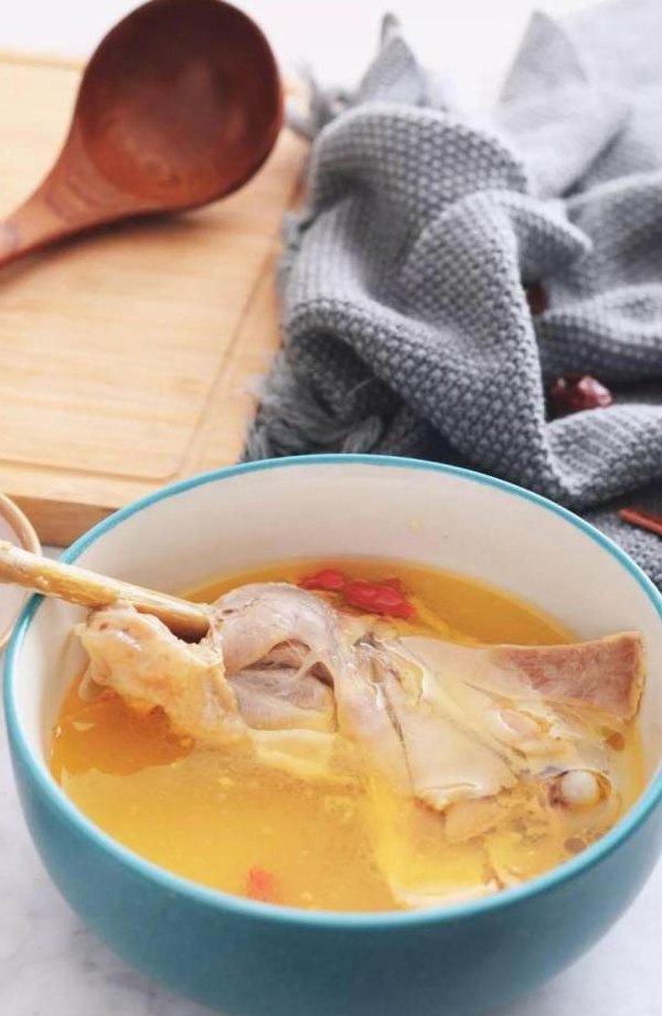 坐月子鸡汤怎么做（坐月子鸡汤怎么做好啊）