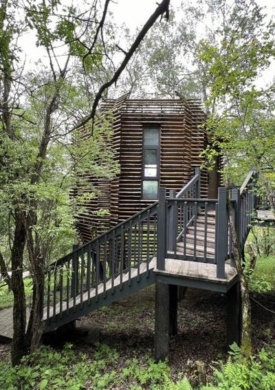 关山牧场小木屋住宿（关山牧场木屋酒店价格）