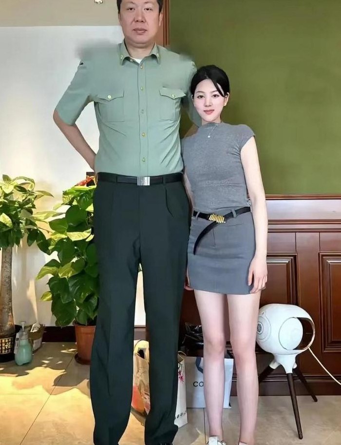 王治郅周蕾（王治郅周蕾两人身高）