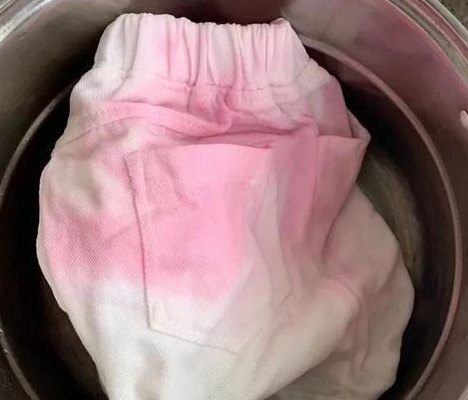 衣服掉色怎么洗（衣服掉色怎么处理让永久不掉）