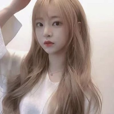 染发什么颜色好看（今年染头发流行什么颜色好看女士）