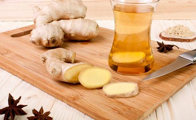 大蒜泡酒有什么功效（大蒜泡酒有什么功效和作用和清理血管血栓）