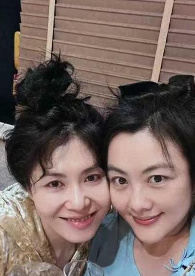 李健老婆小贝壳的照片（李健小贝壳近照）