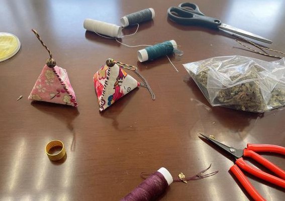 简单手工香包制作方法（简单手工香包制作方法教程）
