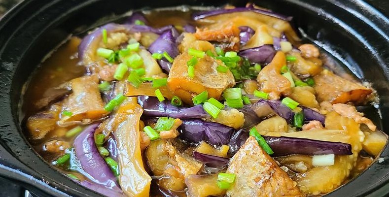 茄子咸鱼煲（茄子咸鱼煲图片）