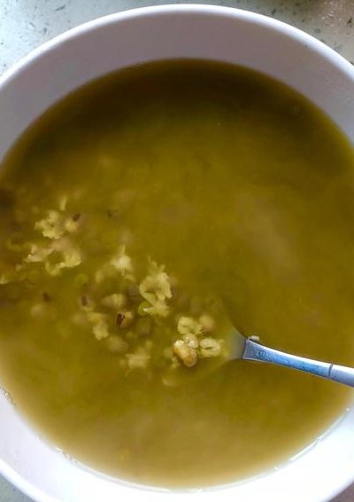 绿豆汤能放蜂蜜吗（绿豆汤能放蜂蜜吗为什么）