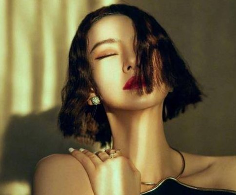 戚薇发型图片（戚薇发型图片最新短发）