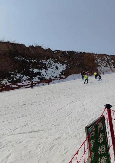 河南滑雪（河南滑雪去哪里最好）