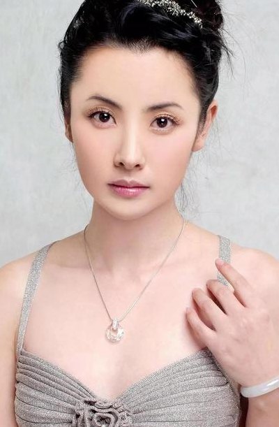 田亮的老婆（田亮的老婆杨明娜照片）