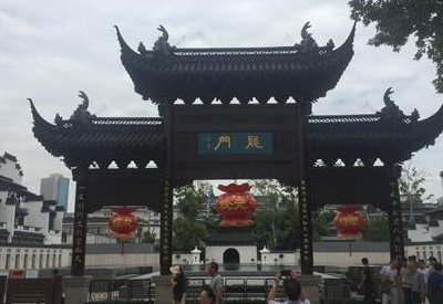 南京著名景点（南京著名景点夫子庙江南贡院都位于哪条河的沿岸）