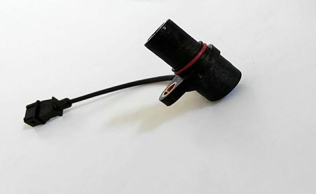 发动机转速传感器（发动机转速传感器图片）