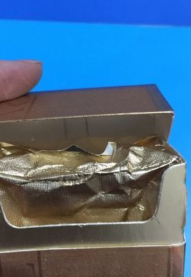 烟盒里的锡纸导电吗（烟盒里的锡纸导电吗有毒吗）
