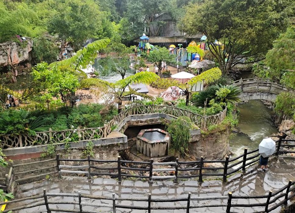 腾冲在哪里（腾冲在哪里泡温泉）