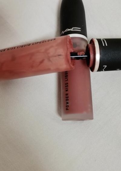 唇釉干了怎么办（唇釉干了怎么办怎么补救）