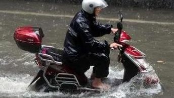 电动车能被雨淋吗（电瓶车淋雨一夜要紧吗）