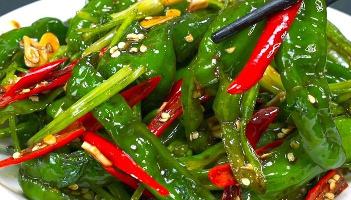 青辣椒怎么腌制好吃（青辣椒怎么腌制好吃视频）