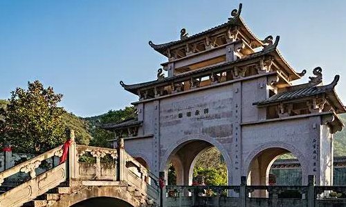 金华旅游（金华旅游必去的景点）