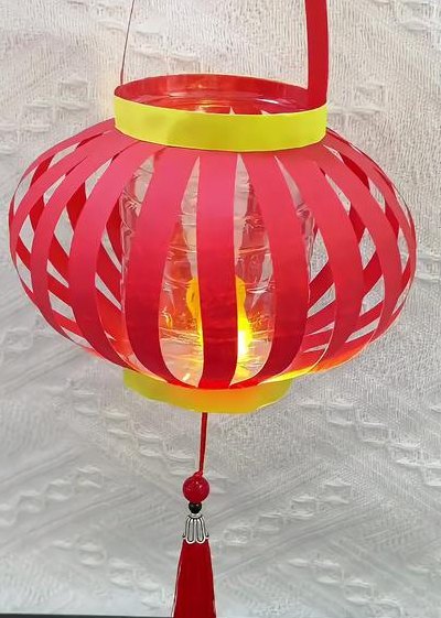 矿泉水瓶手工制作灯笼（矿泉水瓶手工制作灯笼大全视频）