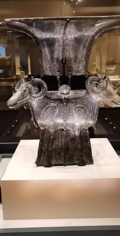四羊方尊出土于哪里（四羊方尊出土的故事）
