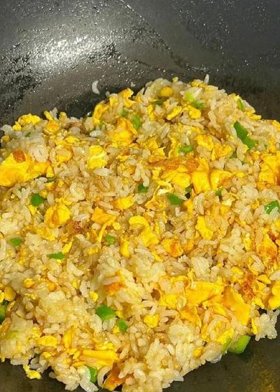 蛋炒饭怎么炒（蛋炒饭怎么炒好吃又简单易学）