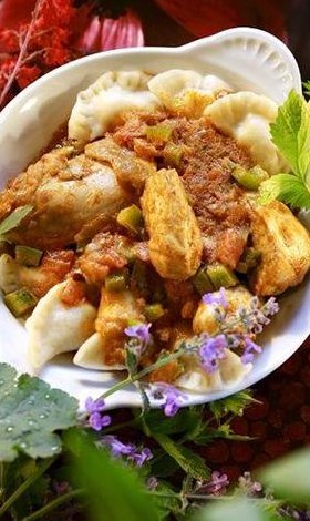 鸡肉饺子馅放什么菜（鸡肉饺子馅放什么菜最好吃视频讲解）