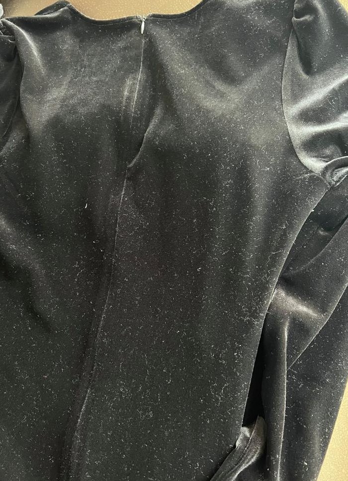 黑衣服粘毛怎么办（黑衣服粘毛了要怎么去掉）