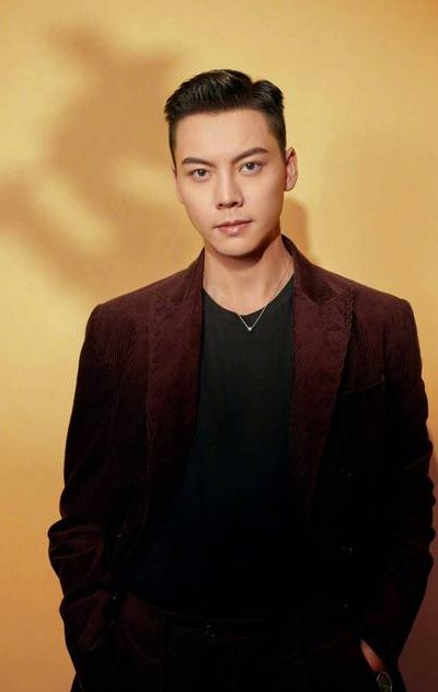 陈伟霆多少岁（陈伟霆多少岁出道）