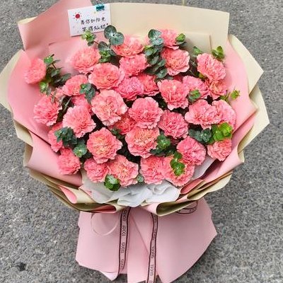 康乃馨送母亲几朵最好（康乃馨送妈妈多少支合适）