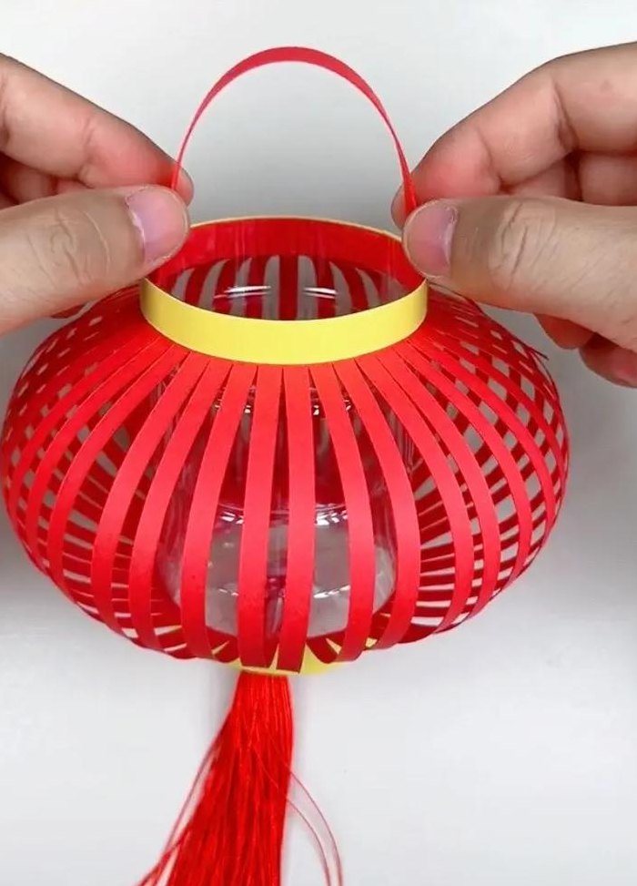 灯笼怎么做手工（灯笼怎么做手工制作正方形纸）