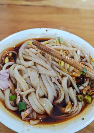 广元火车站（广元火车站附近美食）