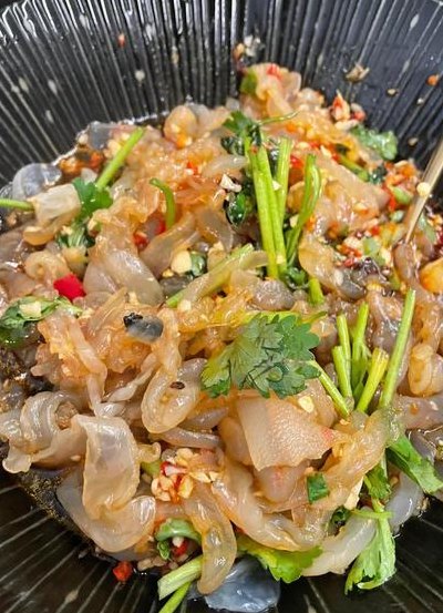 海蜇丝是一种什么东西（海蜇尽量少吃最好不吃）